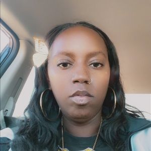 Meet your Posher, April